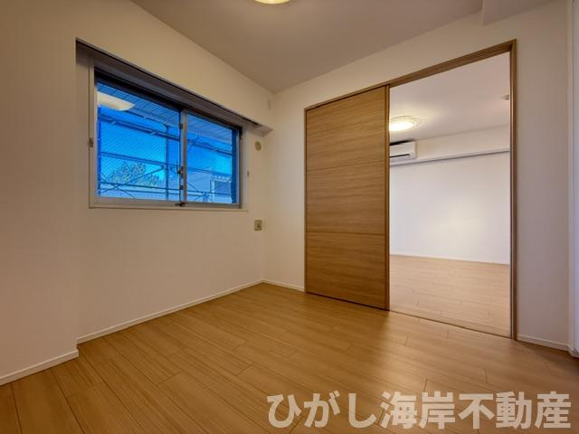 リストレジデンス茅ヶ崎海岸の寝室|新規リフォーム完了！　5帖　洋室