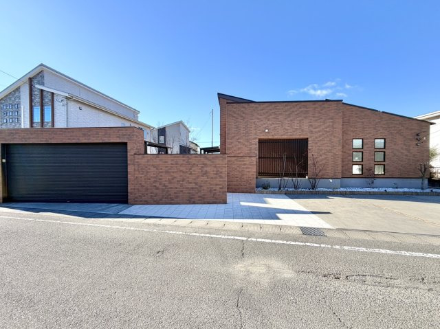 【中古戸建】前橋市下大島町の外観|■外観｜閑静な住宅街で始める新しい暮らし♪開放的な毎日をあなたへ(^^♪