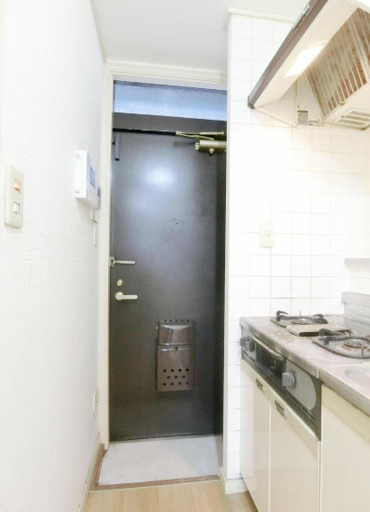 スカイハウス　宅配BOX　ネット0　防犯カメラの玄関