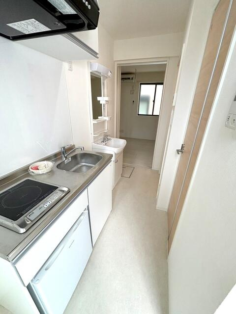 ミニ冷蔵庫付き