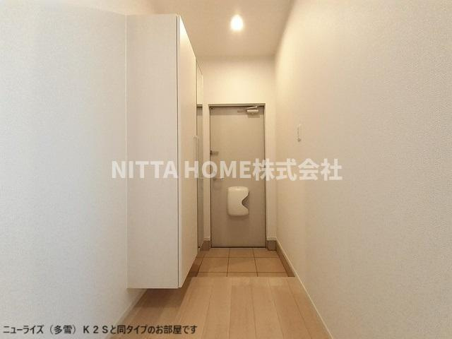 ラフテルの玄関|【イメージ写真】シューズボックス付きの玄関です＊