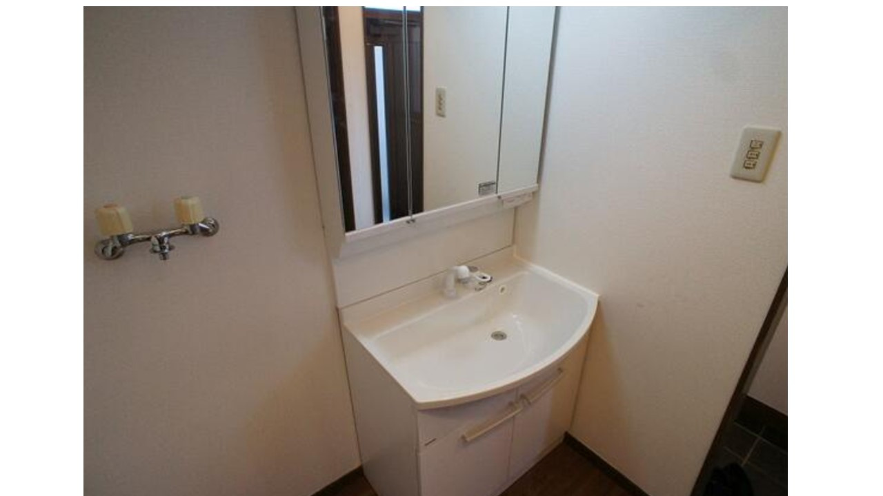 東京都江東区　コーポ上野の独立洗面台