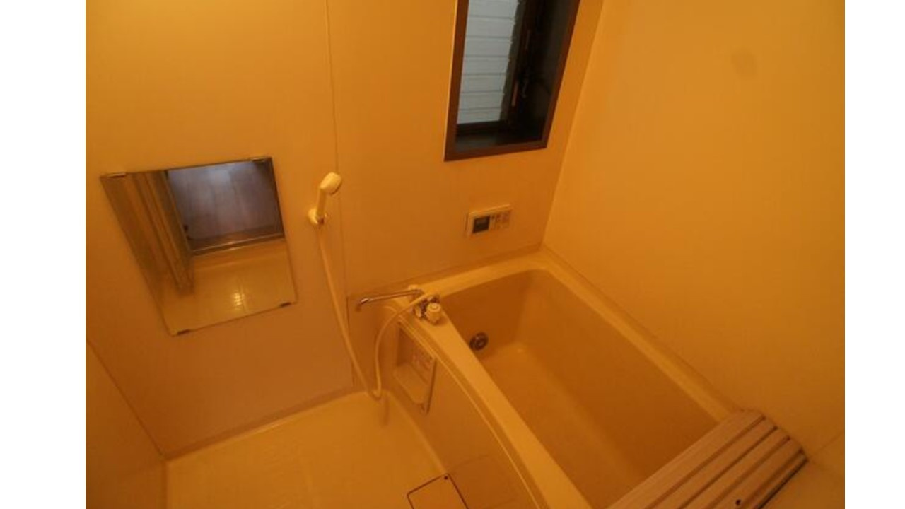 東京都江東区　コーポ上野の浴室