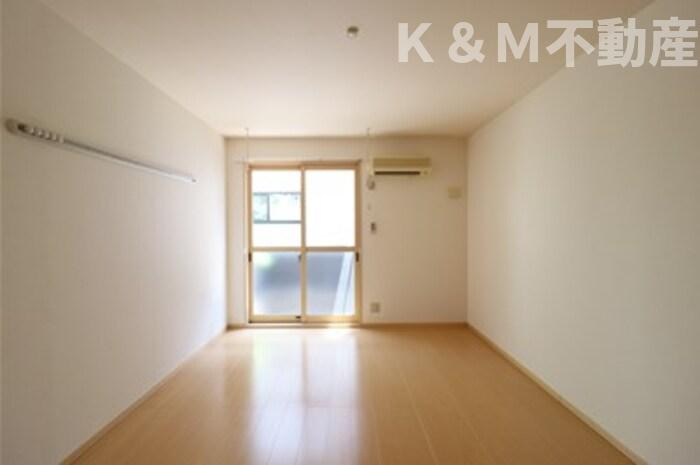 セジュール・ハッセブの居間・リビング|こちらの居間で趣味の時間をお楽しみください