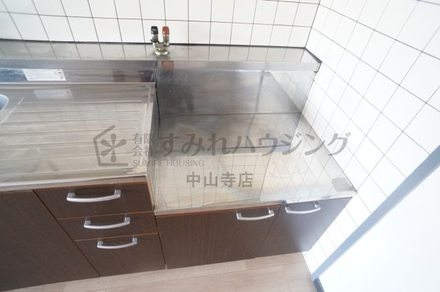 ファミール安倉のキッチン|参考、同建物・反転間取りの号室