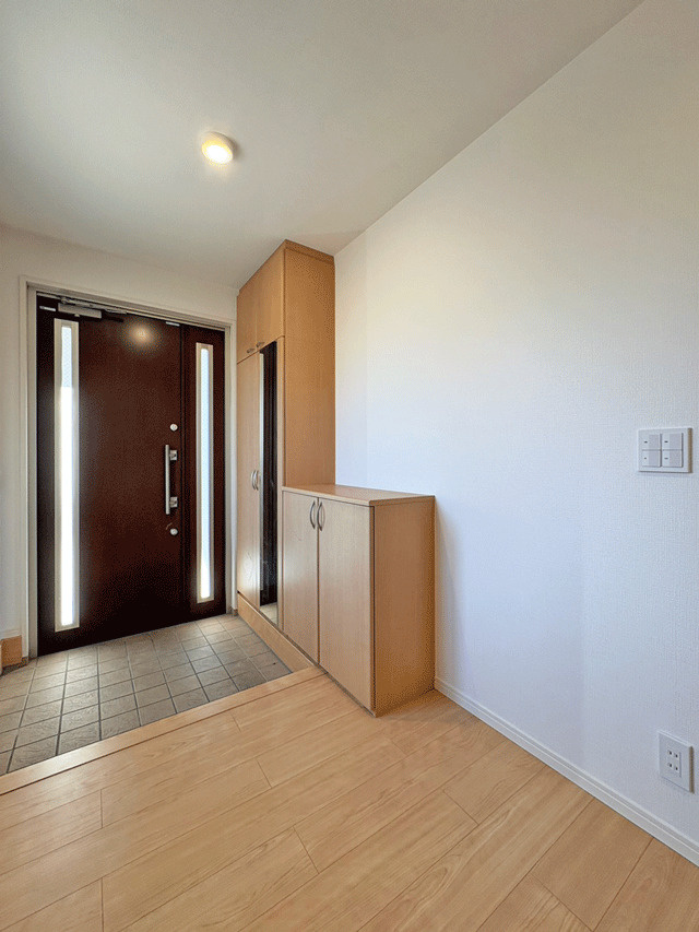 名取市増田9丁目の玄関