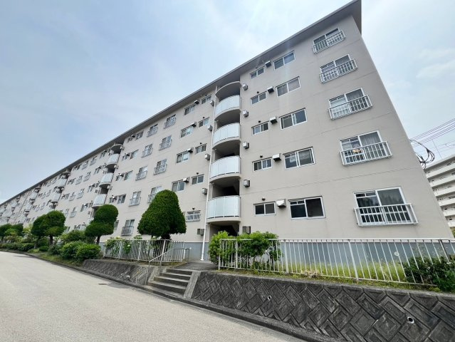 神陵台北住宅68号棟の外観