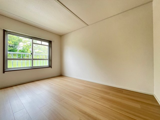 神陵台北住宅68号棟の寝室