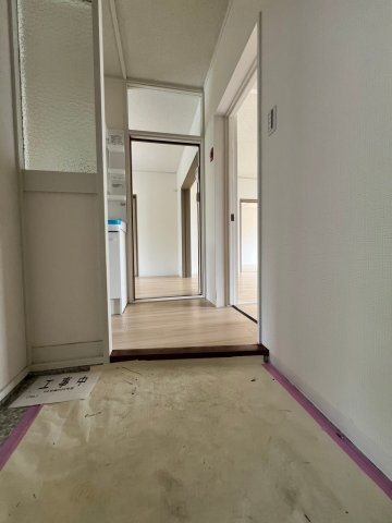 神陵台北住宅68号棟の玄関