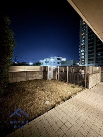 エイリックタウン箱崎公園ファミリア EAST棟のエントランス