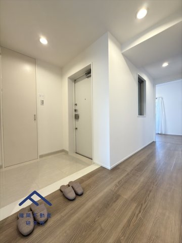 エイリックタウン箱崎公園ファミリア EAST棟の玄関