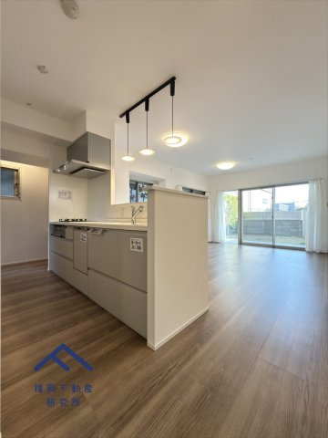 エイリックタウン箱崎公園ファミリア EAST棟の玄関