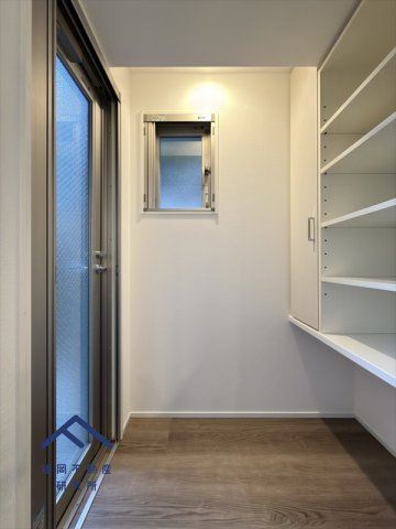 エイリックタウン箱崎公園ファミリア EAST棟の洋室