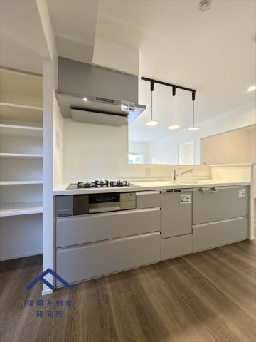 エイリックタウン箱崎公園ファミリア EAST棟のキッチン