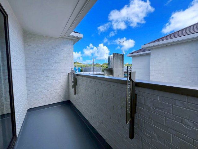 うるま市字川田の新築一戸建のバルコニー