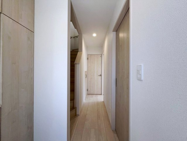 うるま市字川田の新築一戸建の内装|1階廊下