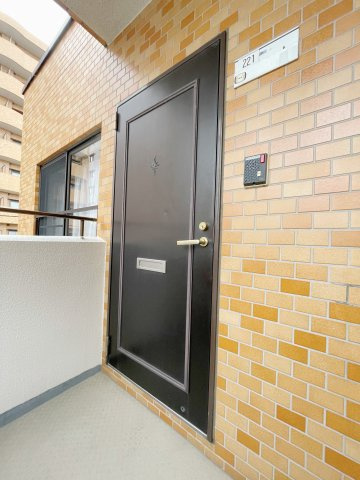 ネオハイツ並木の玄関|2階角部屋！東向きのお部屋です。