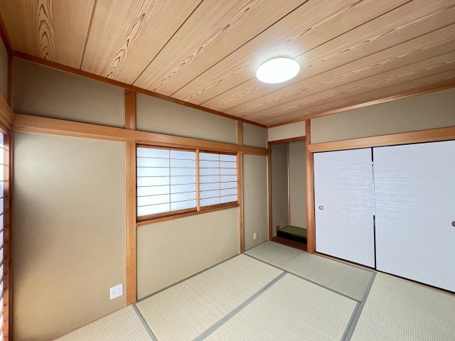 香芝市北今市6丁目の和室|１F和室６帖　押入れ付き