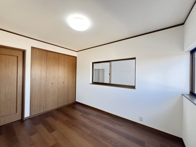 香芝市北今市6丁目の寝室|寝室６帖　クローゼット付き