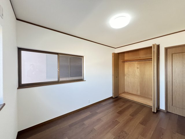 香芝市北今市6丁目の洋室|洋室６帖　クローゼット付き