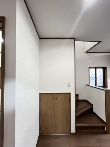 香芝市北今市6丁目の収納|階段下収納