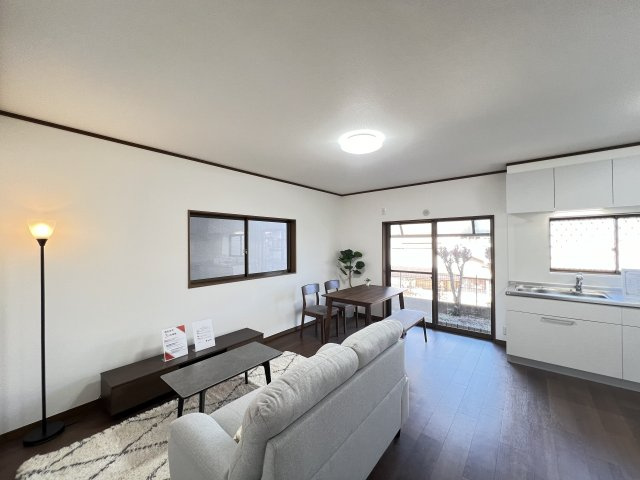 香芝市北今市6丁目の居間・リビング|ゆったりとしたLDKです