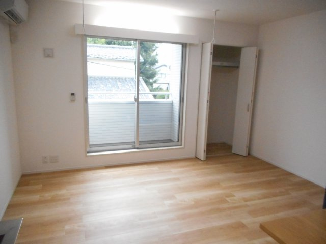 アンタレスの洋室