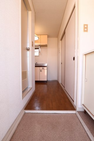 レシア西舞子の玄関