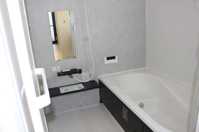 小倉南区徳吉東4丁目の浴室