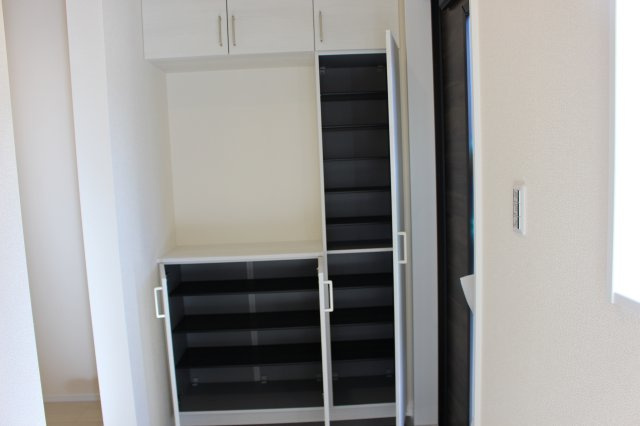 小倉南区徳吉東4丁目の玄関