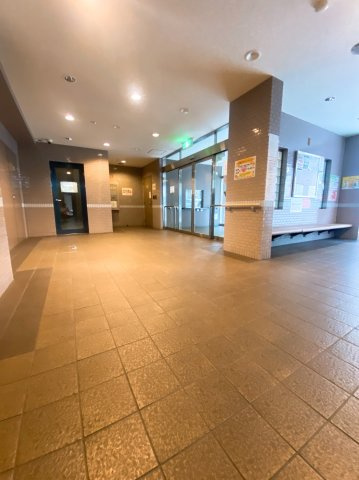 大阪市城東区森之宮２丁目の賃貸マンションのロビー
