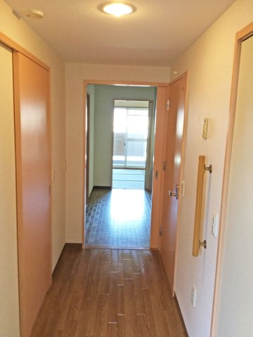 大阪市城東区森之宮２丁目の賃貸マンションの玄関