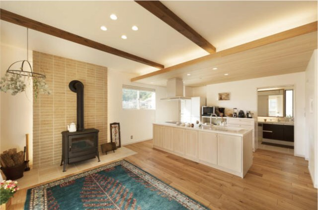 上賀茂岡本町の居間・リビング