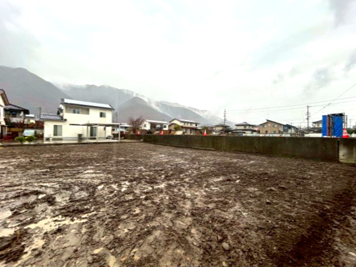 土地　上田市常磐城五丁目の外観
