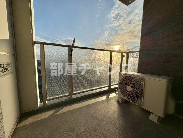 プレサンス名古屋STATIONディーヴァのバルコニー