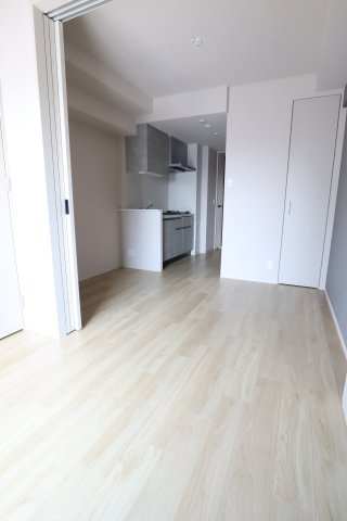大阪市都島区片町１丁目の賃貸マンションの居間・リビング