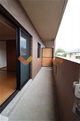 【バルコニー】 | ボリ・モゼⅡ | 陽当たり良好なバルコニーです※同タイプのお部屋になります。