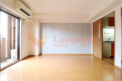 【居間・リビング】 | ボリ・モゼⅡ | ゆったり過ごせるリビングです※同タイプのお部屋になります。