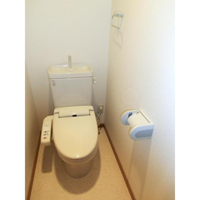 【トイレ】 | ボリ・モゼⅡ | トイレもきれいです※同タイプのお部屋になります。