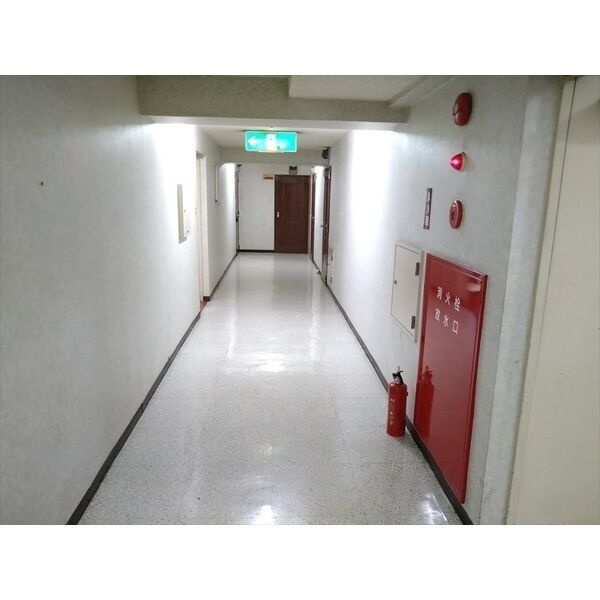 大鐘ビルのロビー