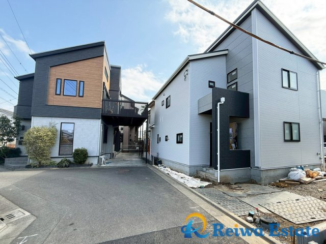 新築戸建　茅ヶ崎市松尾の前面道路含む現地写真