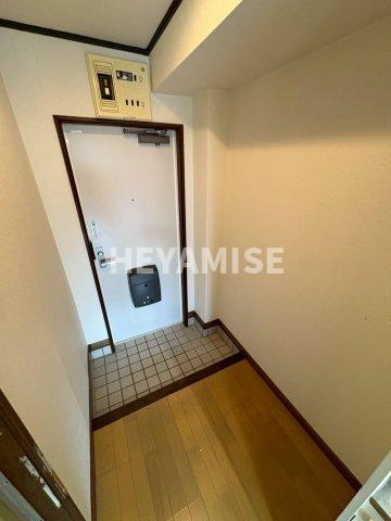 BEN匠7番館の玄関