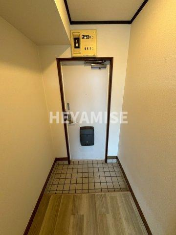 BEN匠7番館の玄関