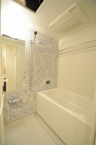 大阪市都島区東野田町１丁目の賃貸マンションの浴室