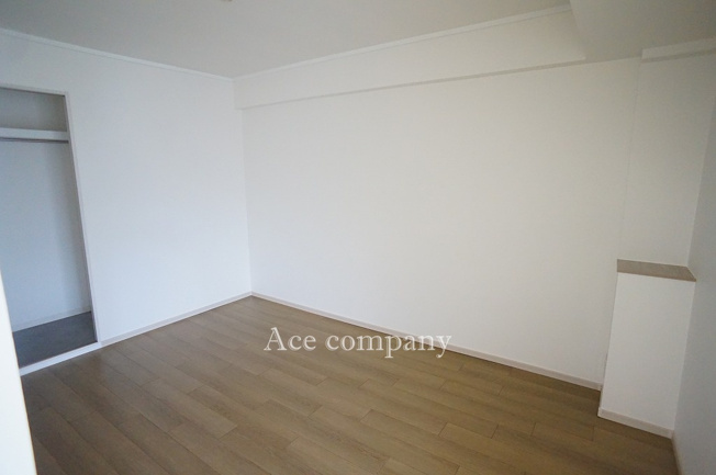 【寝室】 | ハイマート若江2号棟 | 【洋室6帖】クローゼット完備です♪