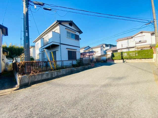 八街は　中古戸建の前面道路含む現地写真