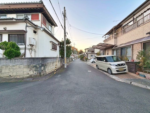 売土地　篠町広田3丁目の前面道路含む現地写真