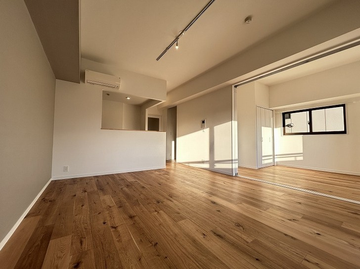 【居間・リビング】