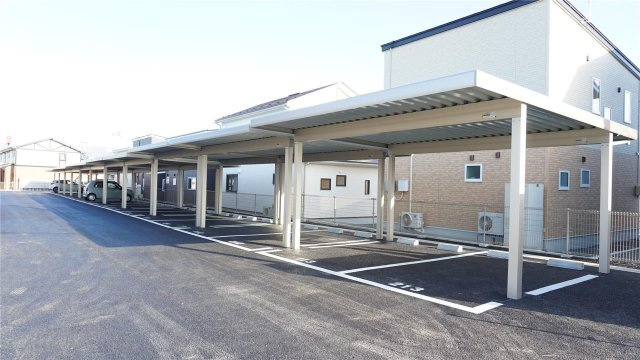 ヒルズレジデンシャルN26の駐車場