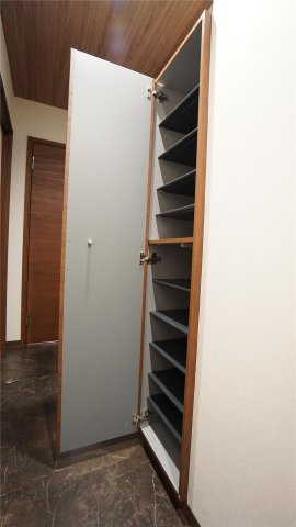 ヒルズレジデンシャルN26の玄関